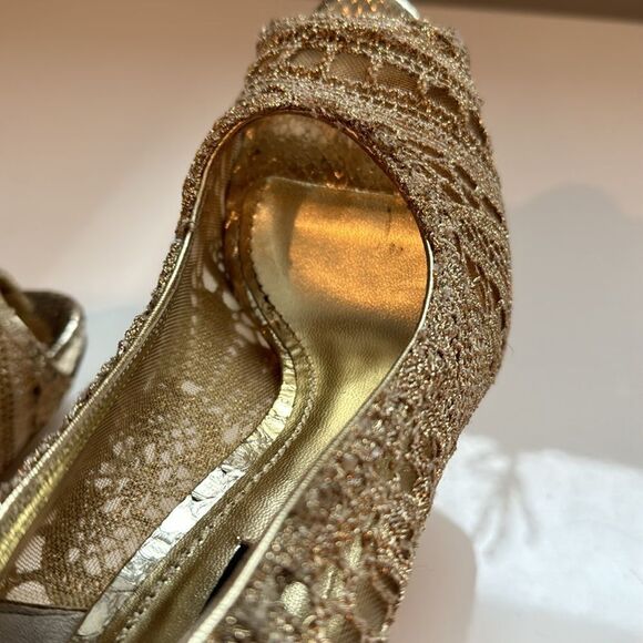 Stunning Dolce & Gabbana Metallic Gold Fabric Peep Toe Pump - Picture 9 of 11